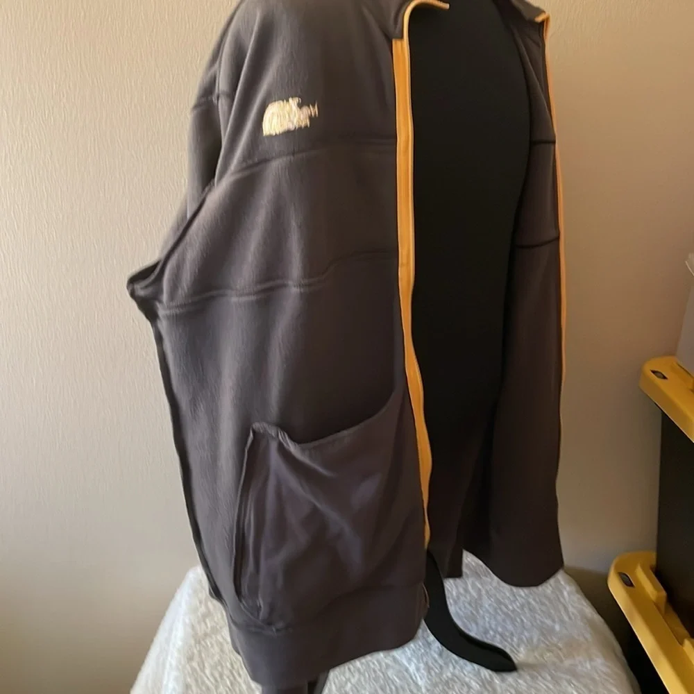 The North Face NWOT Full Zipper Lightweight Jacket Size XXL